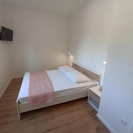 Simi Apartment Supetar